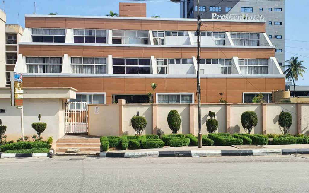 PRESKEN HOTELS @ VICTORIA ISLAND