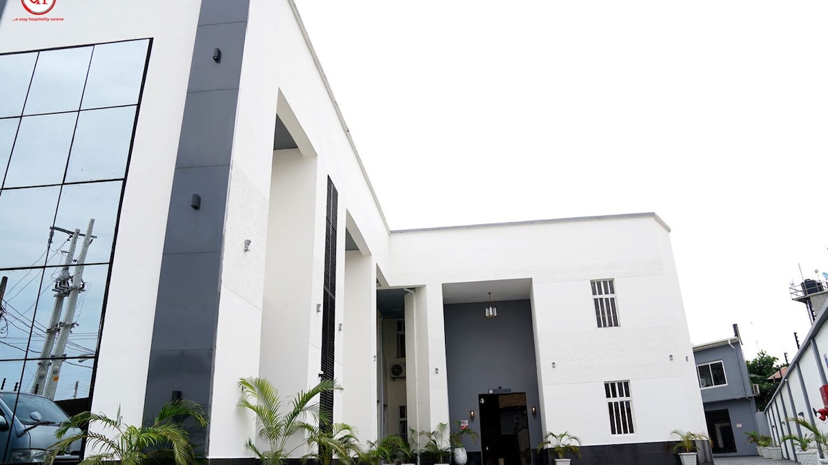 GRACIAS HOTEL AND SUITES